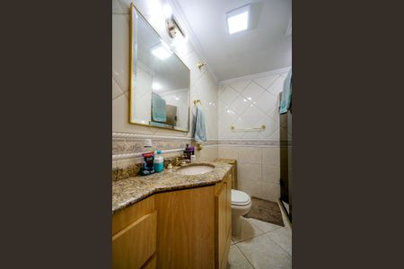 Apartamento à venda com 101m², 4 quartos e 2 vagas Apartamento à venda com 101m², 4 quartos e 2 vagasBanheiro social