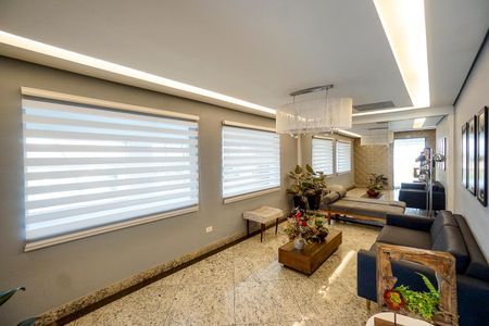 Apartamento à venda com 101m², 4 quartos e 2 vagas Apartamento à venda com 101m², 4 quartos e 2 vagasHall social