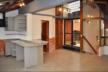 Casa de condomínio à venda com 365m², 3 quartos e 4 vagasÁrea Gourmet