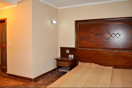 Casa de condomínio à venda com 365m², 3 quartos e 4 vagasQuarto 1