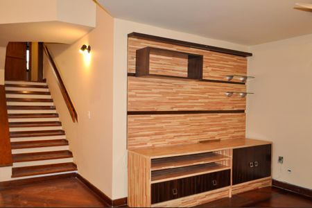 Casa de condomínio à venda com 365m², 3 quartos e 4 vagasSala