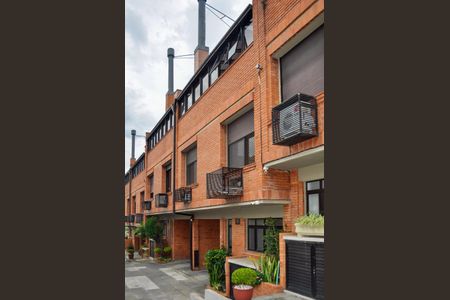 Casa de condomínio à venda com 365m², 3 quartos e 4 vagasFachada