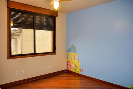 Casa de condomínio à venda com 365m², 3 quartos e 4 vagasQuarto 3