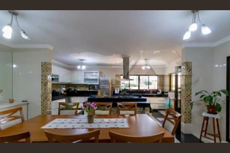 Casa à venda com 3 quartos, 400m² em Cursino, São Paulo