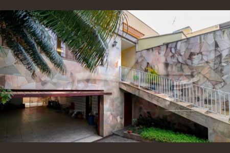 Casa à venda com 400m², 3 quartos e 6 vagas