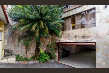 Casa à venda com 400m², 3 quartos e 6 vagas