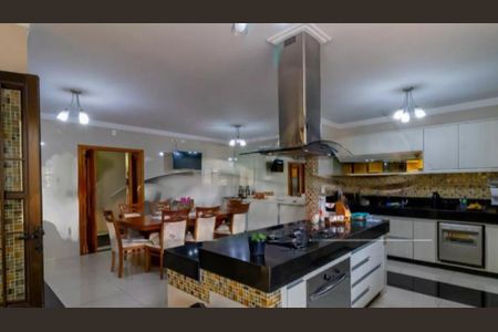 Casa à venda com 3 quartos, 400m² em Cursino, São Paulo