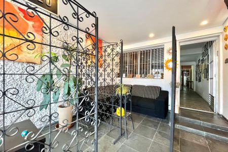 Casa à venda com 140m², 2 quartos e 1 vaga Casa à venda com 140m², 2 quartos e 1 vagaGaragem