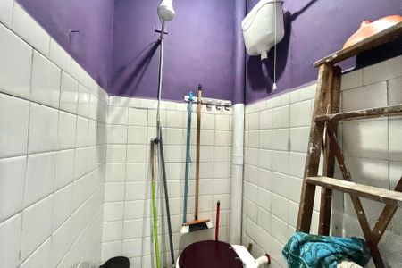 Casa à venda com 140m², 2 quartos e 1 vaga Casa à venda com 140m², 2 quartos e 1 vagaBanheiro de serviço