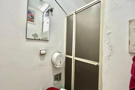 Casa à venda com 140m², 2 quartos e 1 vaga Casa à venda com 140m², 2 quartos e 1 vagaBanheiro