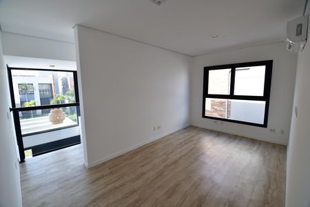 Casa de condomínio à venda com 230m², 3 quartos e 4 vagasSala 2