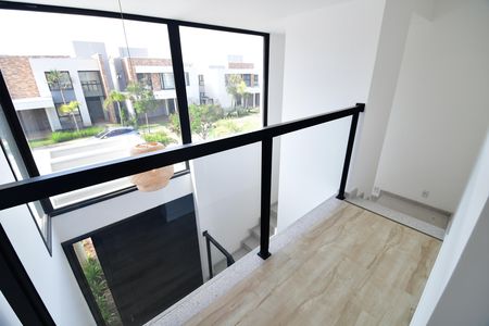 Casa de condomínio à venda com 230m², 3 quartos e 4 vagasSala 2
