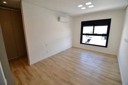 Casa de condomínio à venda com 230m², 3 quartos e 4 vagas Suíte