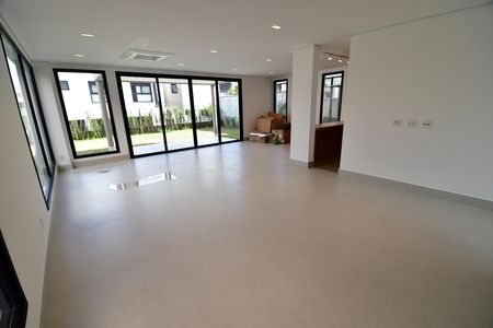 Casa de condomínio à venda com 230m², 3 quartos e 4 vagasSala
