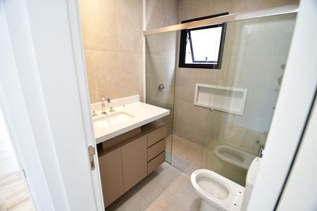 Casa de condomínio à venda com 230m², 3 quartos e 4 vagasBanheiro Suíte 3