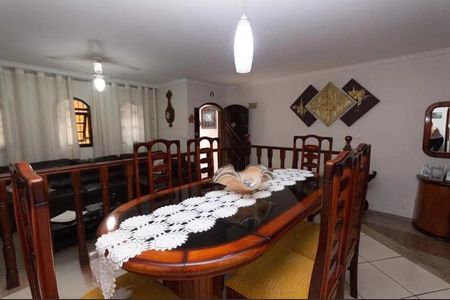 Casa à venda com 192m², 3 quartos e 2 vagas Casa à venda com 192m², 3 quartos e 2 vagasFoto 05