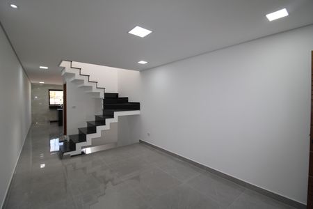 Casa à venda com 185m², 3 quartos e 2 vagasSala