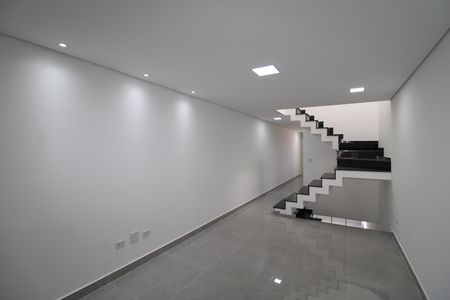 Casa à venda com 185m², 3 quartos e 2 vagasSala