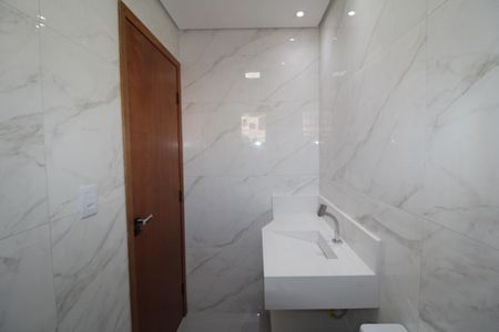 Casa à venda com 185m², 3 quartos e 2 vagasQuarto 3 - Banheiro