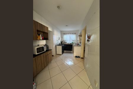 Casa para alugar com 200m², 3 quartos e 2 vagas Casa para alugar com 200m², 3 quartos e 2 vagasCozinha