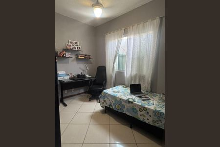 Casa para alugar com 200m², 3 quartos e 2 vagas Casa para alugar com 200m², 3 quartos e 2 vagasQuarto