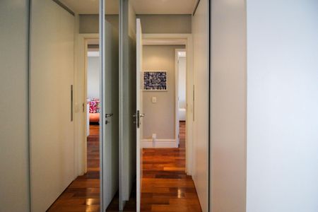 Apartamento à venda com 123m², 3 quartos e 2 vagas Suíte