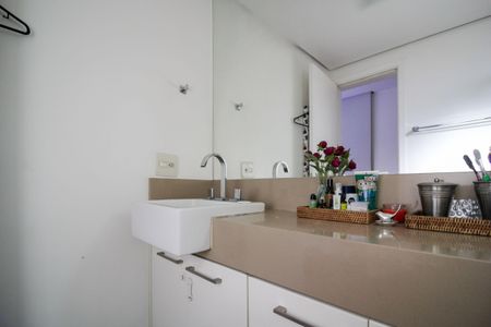 Apartamento à venda com 123m², 3 quartos e 2 vagasBanheiro Suíte