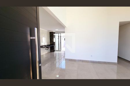 Casa à venda com 94m², 3 quartos e 2 vagas