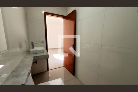 Casa à venda com 94m², 3 quartos e 2 vagas