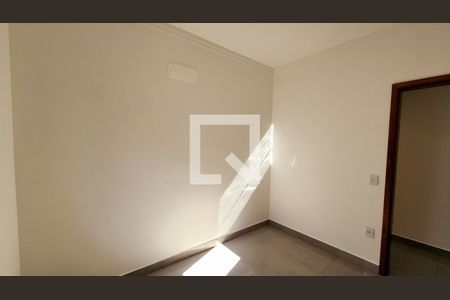 Casa à venda com 94m², 3 quartos e 2 vagas