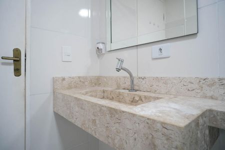 Apartamento à venda com 50m², 2 quartos e sem vagaBanheiro
