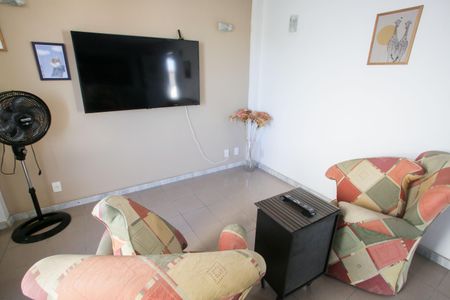 Casa de condomínio à venda com 360m², 6 quartos e 2 vagasÁrea de TV