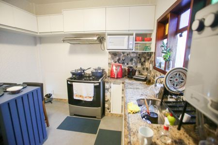 Casa de condomínio à venda com 360m², 6 quartos e 2 vagasCozinha