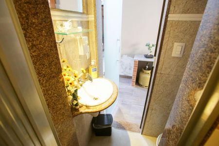 Casa de condomínio à venda com 360m², 6 quartos e 2 vagasSauna