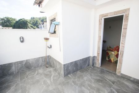 Casa de condomínio à venda com 360m², 6 quartos e 2 vagasVaranda dos Fundos da Sala de TV