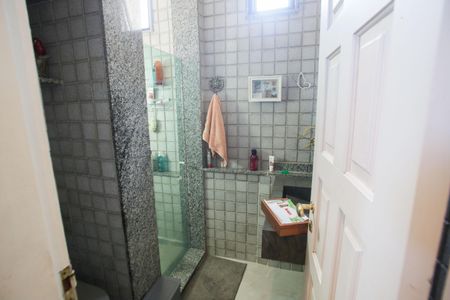 Casa de condomínio à venda com 360m², 6 quartos e 2 vagasBanheiro Social