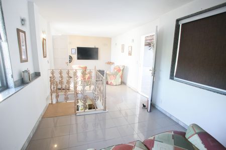 Casa de condomínio à venda com 360m², 6 quartos e 2 vagasÁrea de TV