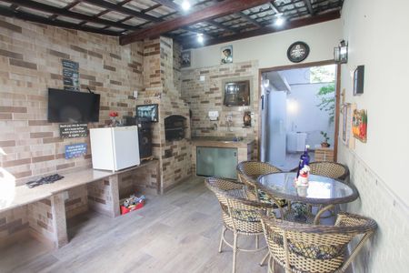 Casa de condomínio à venda com 360m², 6 quartos e 2 vagasChurrasqueira