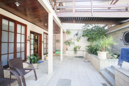 Casa de condomínio à venda com 360m², 6 quartos e 2 vagasVaranda de Frente