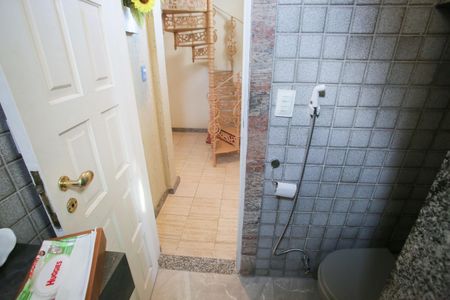 Casa de condomínio à venda com 360m², 6 quartos e 2 vagasBanheiro Social