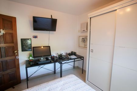 Casa de condomínio à venda com 360m², 6 quartos e 2 vagasQuarto 3