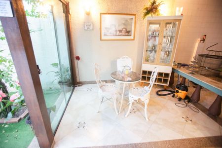 Casa de condomínio à venda com 360m², 6 quartos e 2 vagasjardim de Inverno