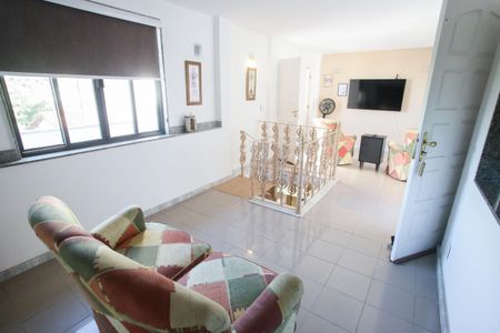 Casa de condomínio à venda com 360m², 6 quartos e 2 vagasÁrea de TV