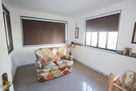 Casa de condomínio à venda com 360m², 6 quartos e 2 vagasÁrea de TV