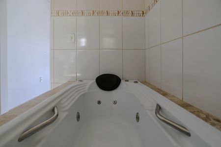 Casa para alugar com 75m², 3 quartos e 3 vagasBanheiro Suíte