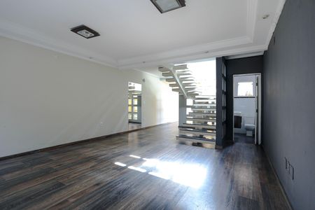 Casa para alugar com 75m², 3 quartos e 3 vagasSala