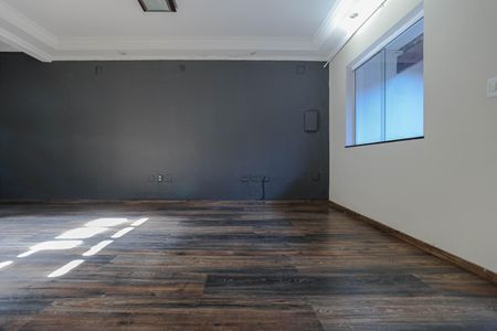 Casa para alugar com 75m², 3 quartos e 3 vagasSala