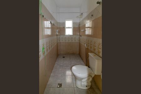 Casa de condomínio à venda com 208m², 4 quartos e 2 vagasBanheiro de Serviço