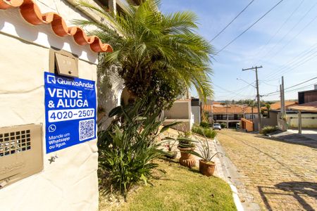 Casa de condomínio à venda com 208m², 4 quartos e 2 vagasPlaca