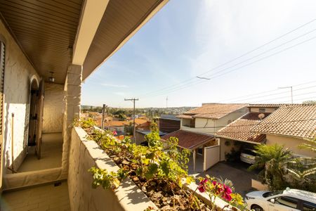 Casa de condomínio à venda com 208m², 4 quartos e 2 vagasVaranda do quarto 1